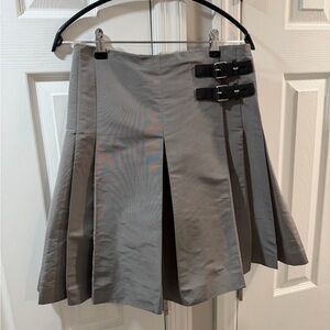 RED VALENTINO Pleated Gray A-Line skort with Buckle Detail